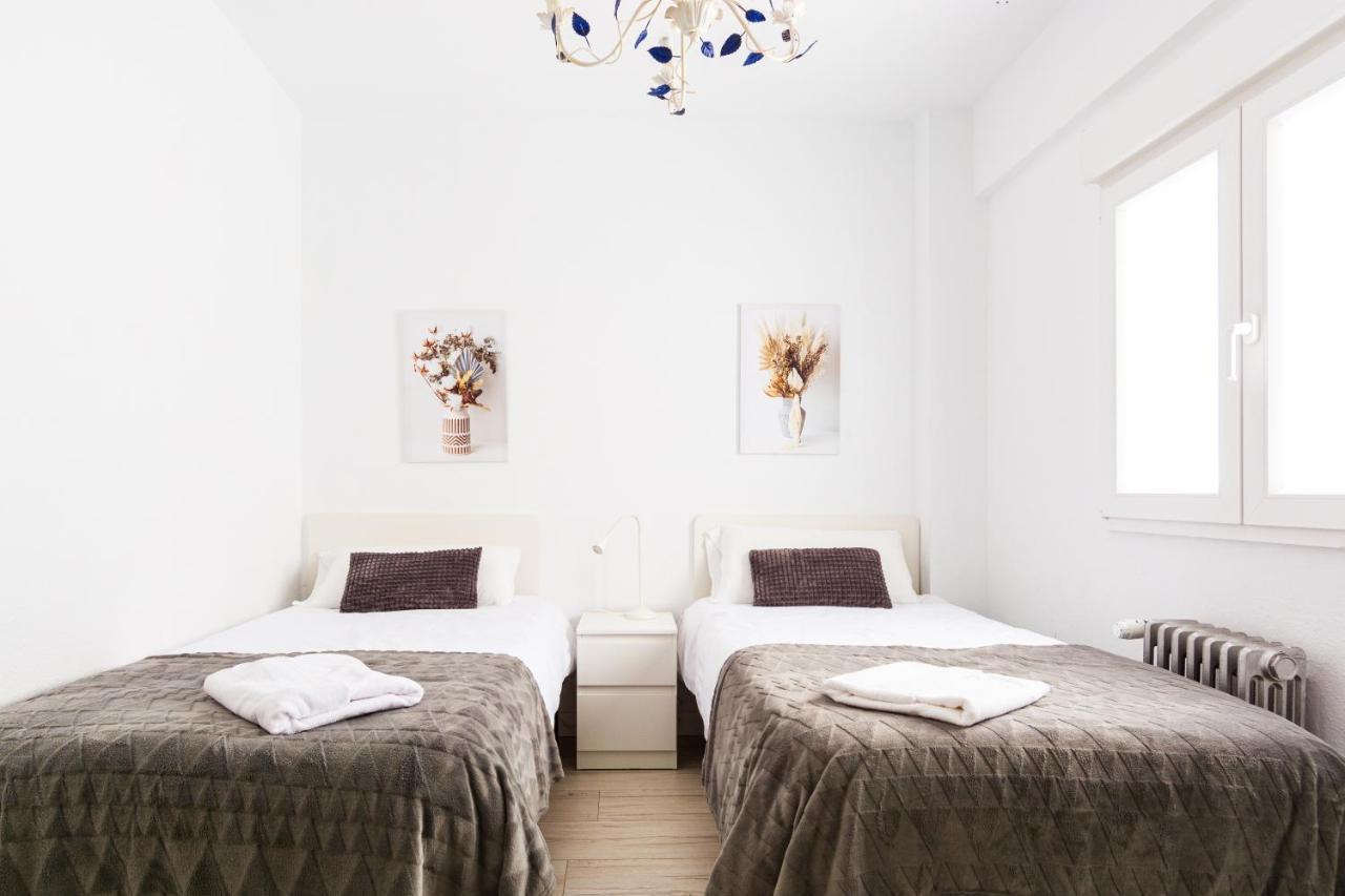 Apartamento Tenor Fleta Apartment Zaragoza Exterior photo